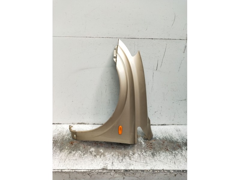 Recambio de aleta delantera izquierda para ssangyong kyron 2.0 xdi 4x4 referencia OEM IAM   