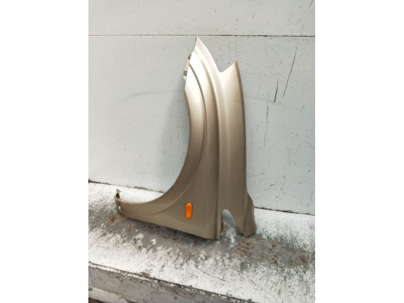 Recambio de aleta delantera izquierda para ssangyong kyron 2.0 xdi 4x4 referencia OEM IAM   