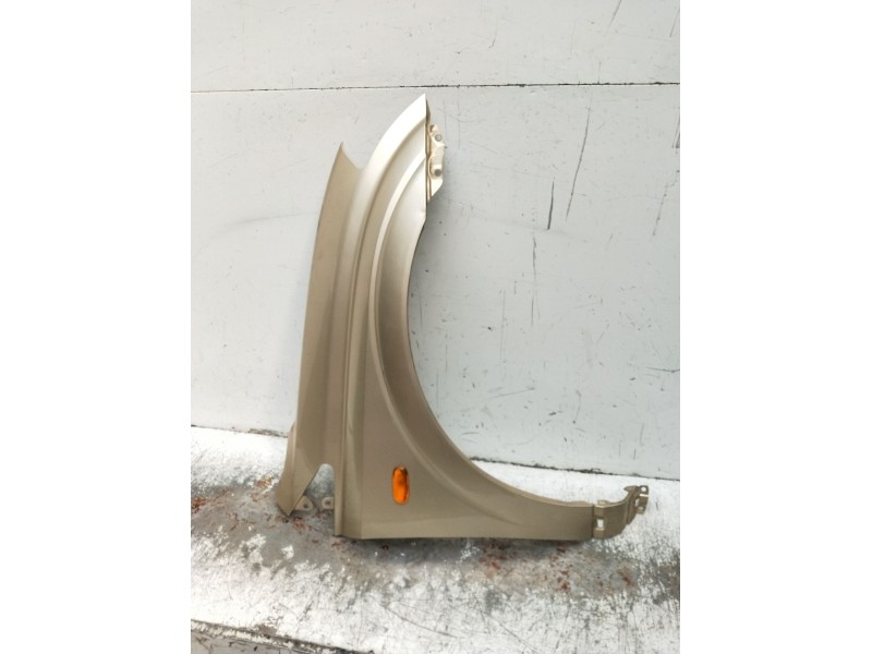 Recambio de aleta delantera derecha para ssangyong kyron 2.0 xdi 4x4 referencia OEM IAM   