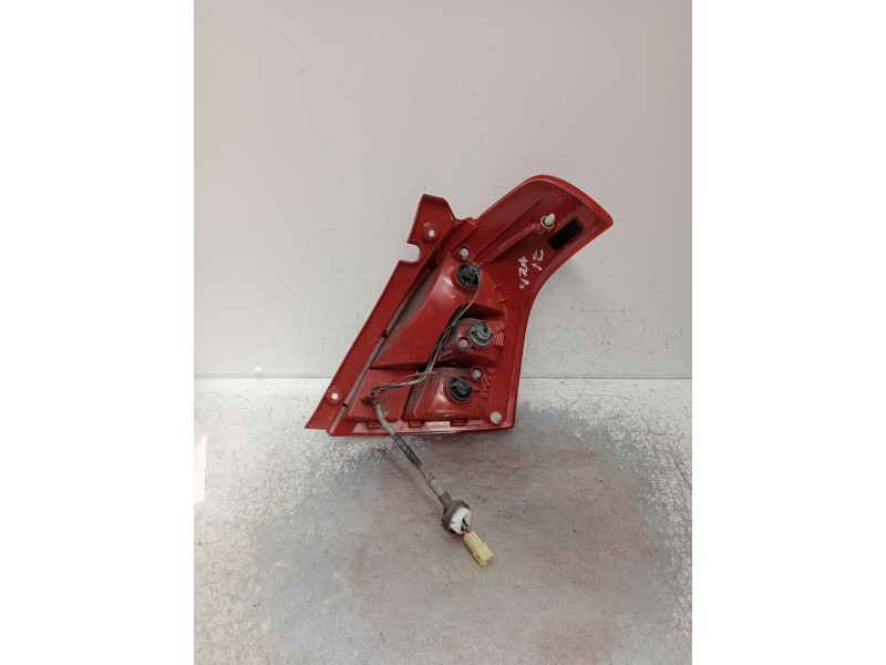 Recambio de piloto trasero izquierdo para suzuki swift iii (mz, ez) 1.3 (rs 413) referencia OEM IAM   