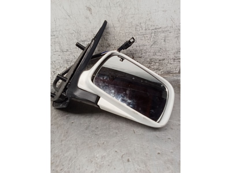 Recambio de retrovisor derecho para volkswagen polo berlina (6n1) air referencia OEM IAM  ELECTRICO  Recambio de retrovisor derecho para volkswagen polo berlina (6n1) air referencia OEM IAM  ELECTRICO