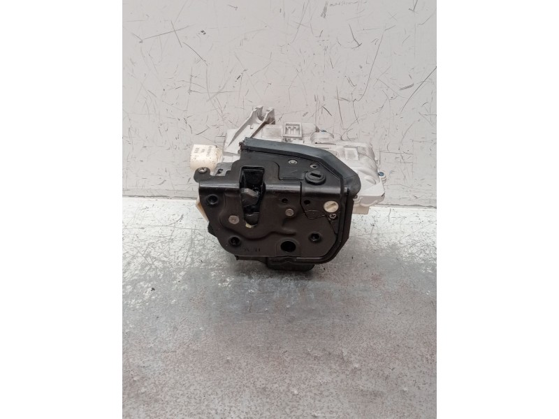 Recambio de motor cierre centralizado delantero derecho para seat exeo (3r2) 2.0 tdi referencia OEM IAM 8E0839016AA 4P 