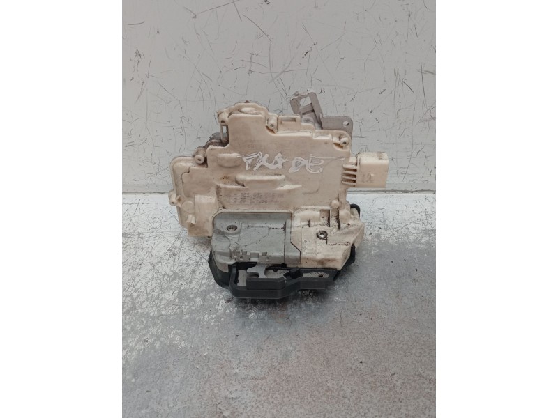 Recambio de motor cierre centralizado delantero derecho para seat exeo (3r2) 2.0 tdi referencia OEM IAM 8E0839016AA 4P 