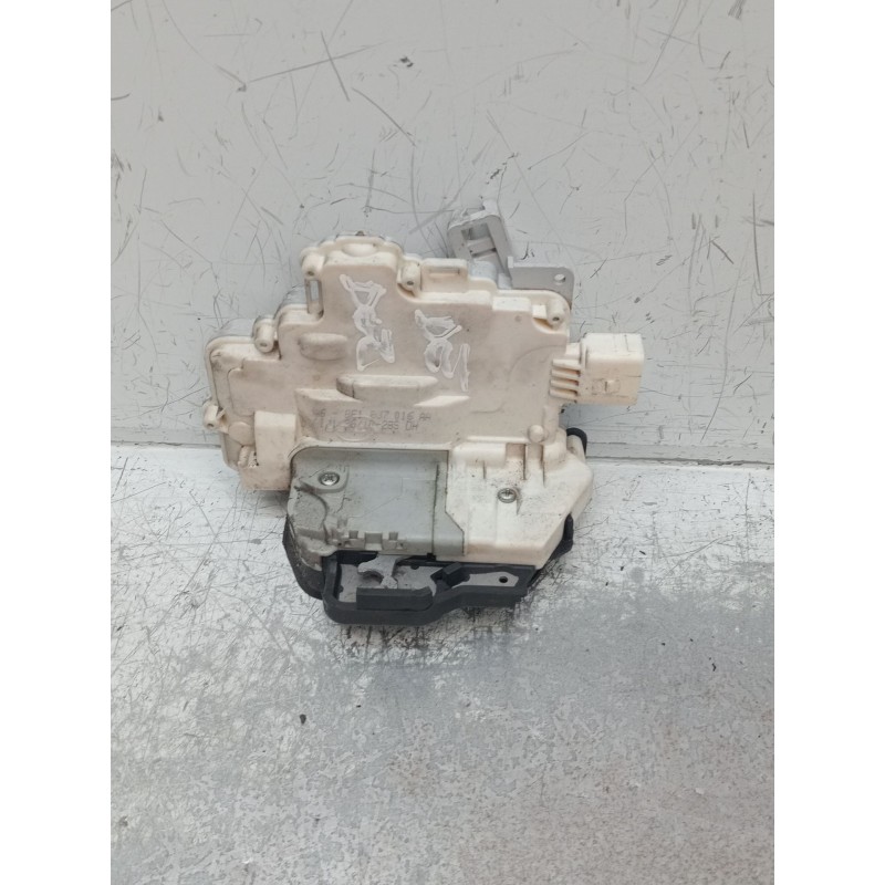 Recambio de motor cierre centralizado delantero izquierdo para seat exeo (3r2) 2.0 tdi referencia OEM IAM 8E1837016AA 4P 