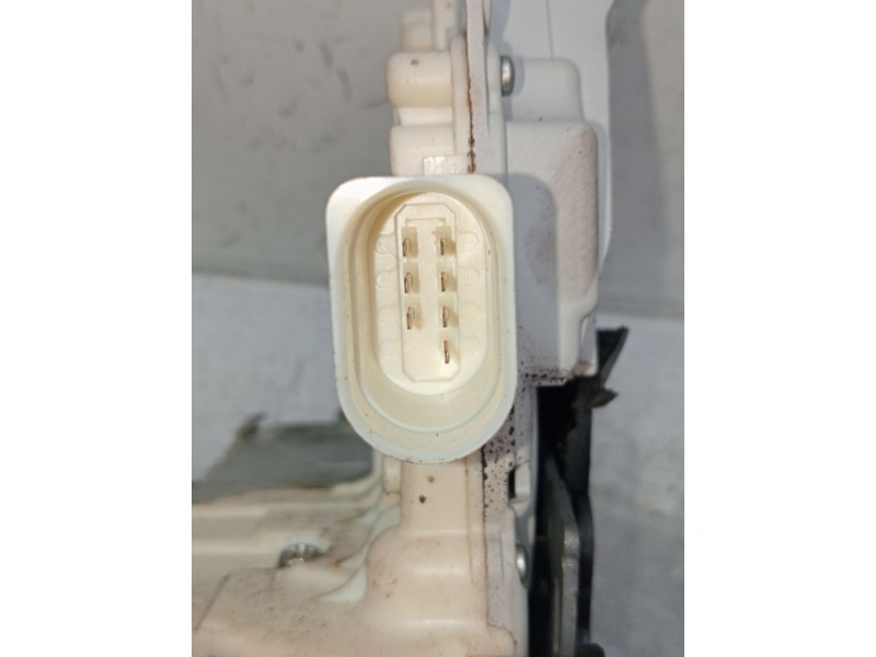 Recambio de motor cierre centralizado delantero izquierdo para seat exeo (3r2) 2.0 tdi referencia OEM IAM 8E1837016AA 4P 