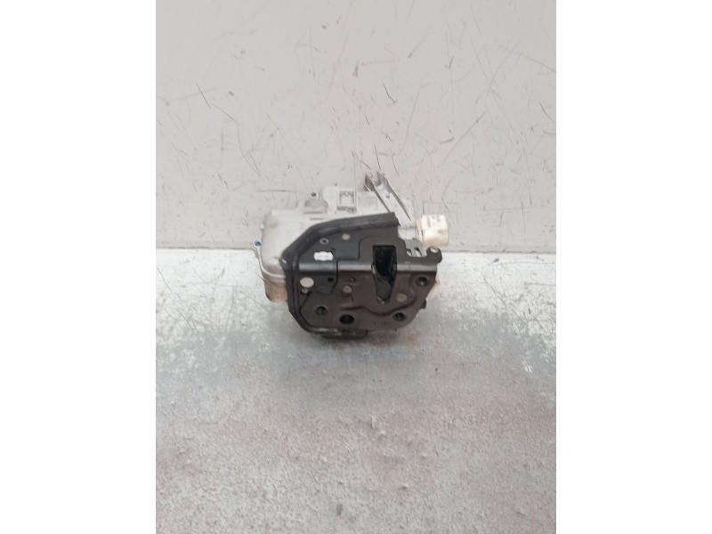 Recambio de motor cierre centralizado trasero derecho para seat exeo (3r2) 2.0 tdi referencia OEM IAM 8E1837015AA 4P 