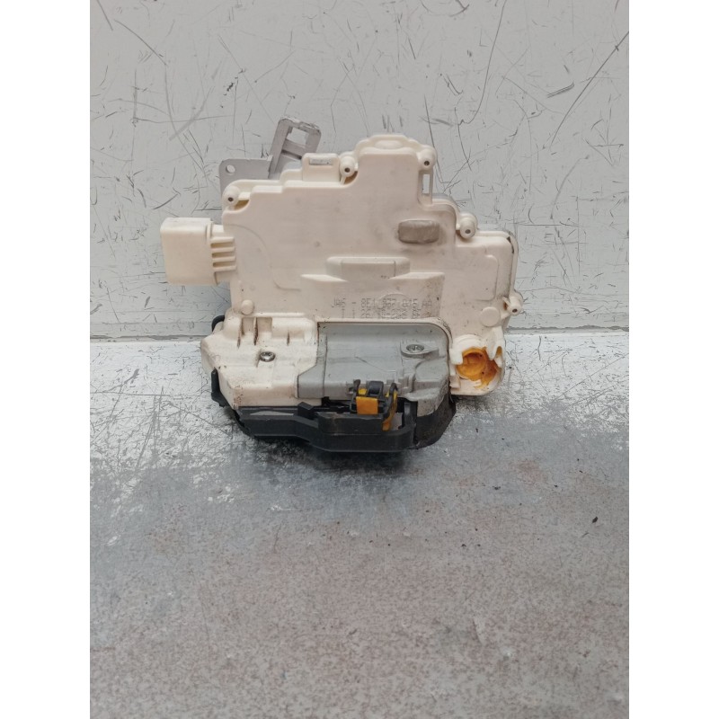 Recambio de motor cierre centralizado trasero derecho para seat exeo (3r2) 2.0 tdi referencia OEM IAM 8E1837015AA 4P 