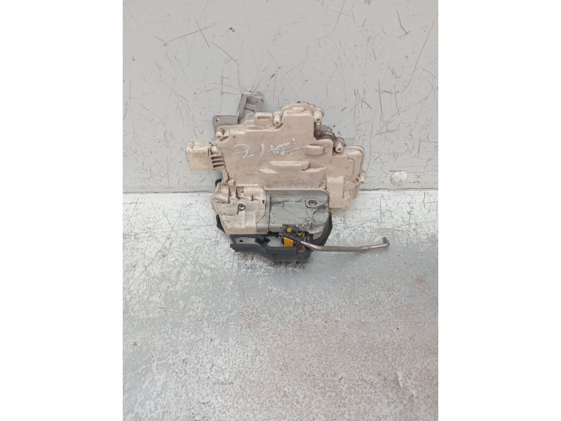 Recambio de motor cierre centralizado trasero izquierdo para seat exeo (3r2) 2.0 tdi referencia OEM IAM 8R0838015 4R 