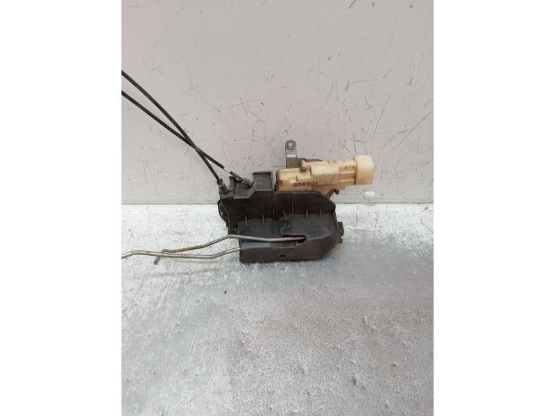 Recambio de motor cierre centralizado delantero derecho para isuzu d-max i (tfr, tfs) 3.0 ditd 4x4 (tfs77h) referencia OEM IAM  