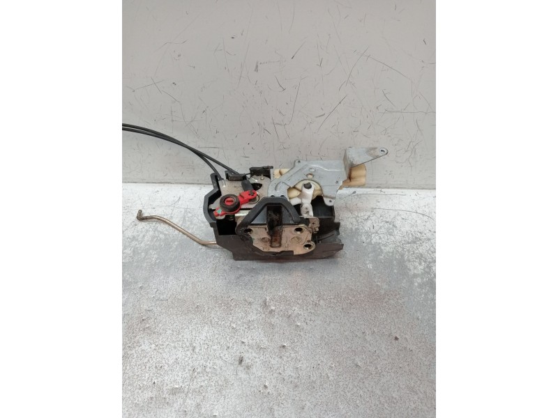 Recambio de motor cierre centralizado trasero izquierdo para isuzu d-max i (tfr, tfs) 3.0 ditd 4x4 (tfs77h) referencia OEM IAM  