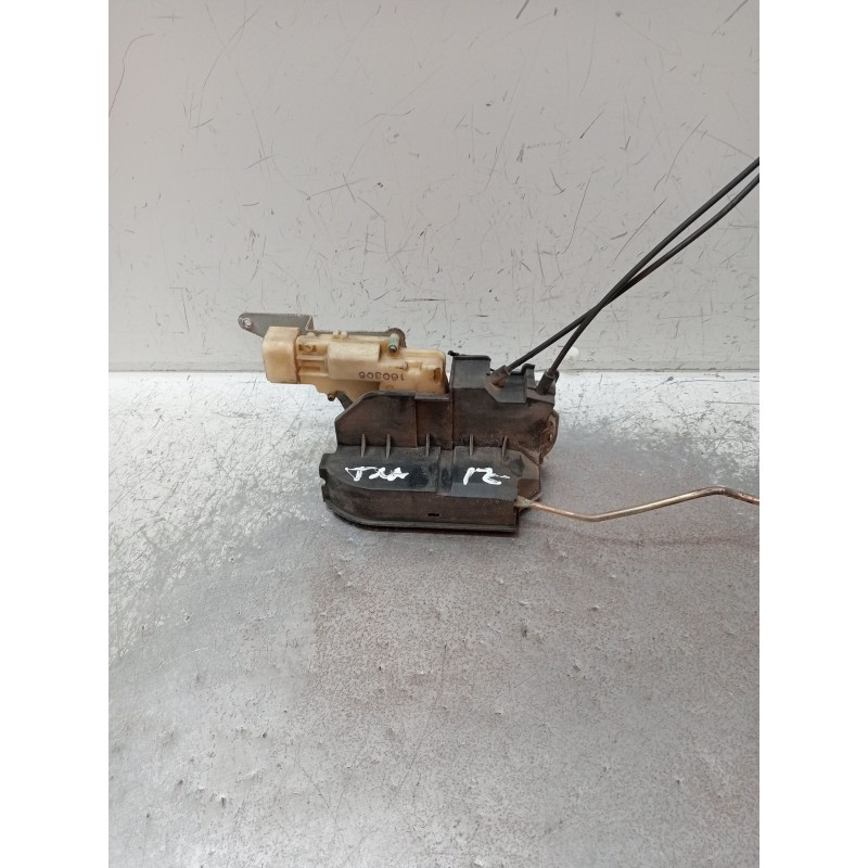 Recambio de motor cierre centralizado trasero izquierdo para isuzu d-max i (tfr, tfs) 3.0 ditd 4x4 (tfs77h) referencia OEM IAM  