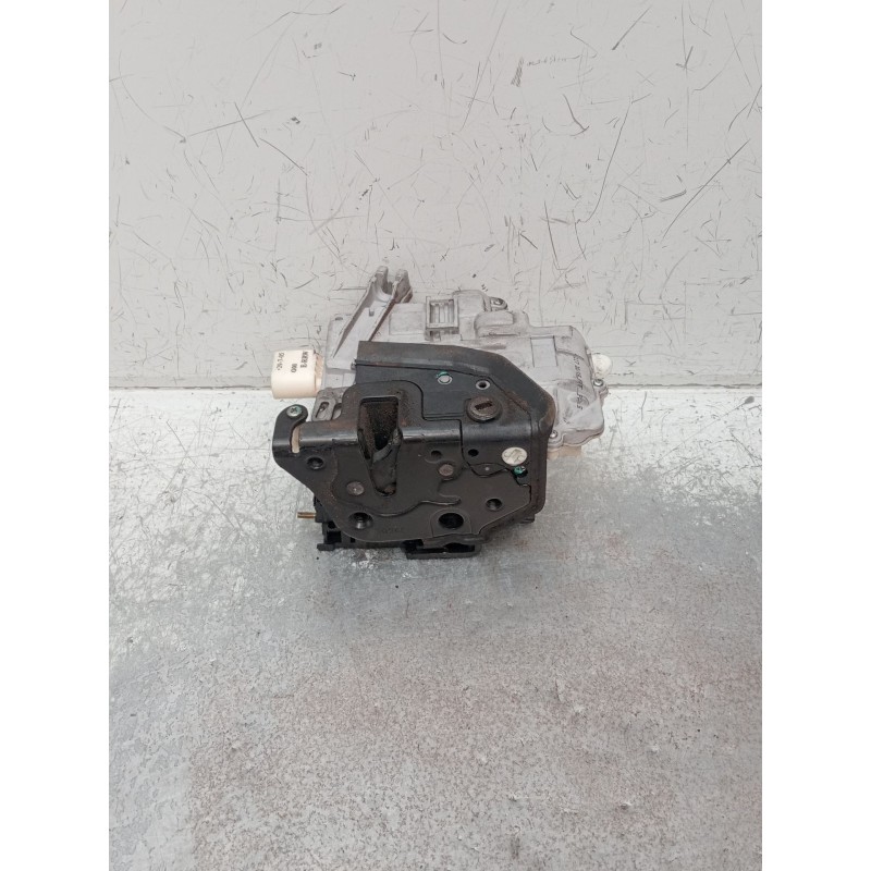 Recambio de motor cierre centralizado trasero derecho para seat leon (1p1) 2.0 tdi 16v referencia OEM IAM 1P0839016 5P 