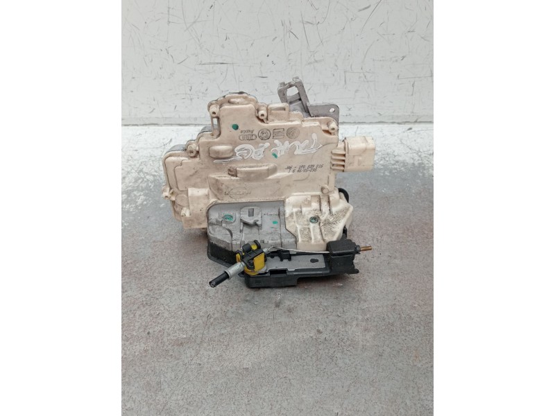 Recambio de motor cierre centralizado trasero derecho para seat leon (1p1) 2.0 tdi 16v referencia OEM IAM 1P0839016 5P 