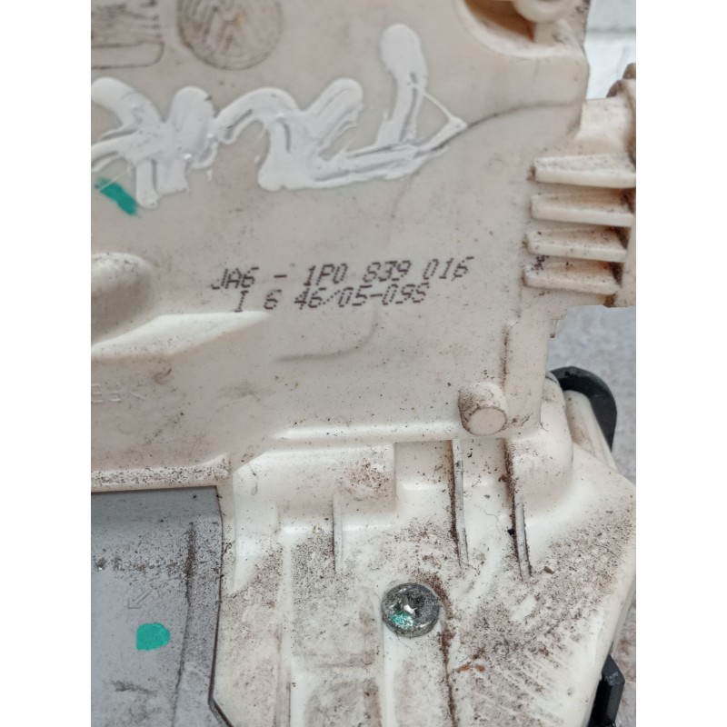 Recambio de motor cierre centralizado trasero derecho para seat leon (1p1) 2.0 tdi 16v referencia OEM IAM 1P0839016 5P 