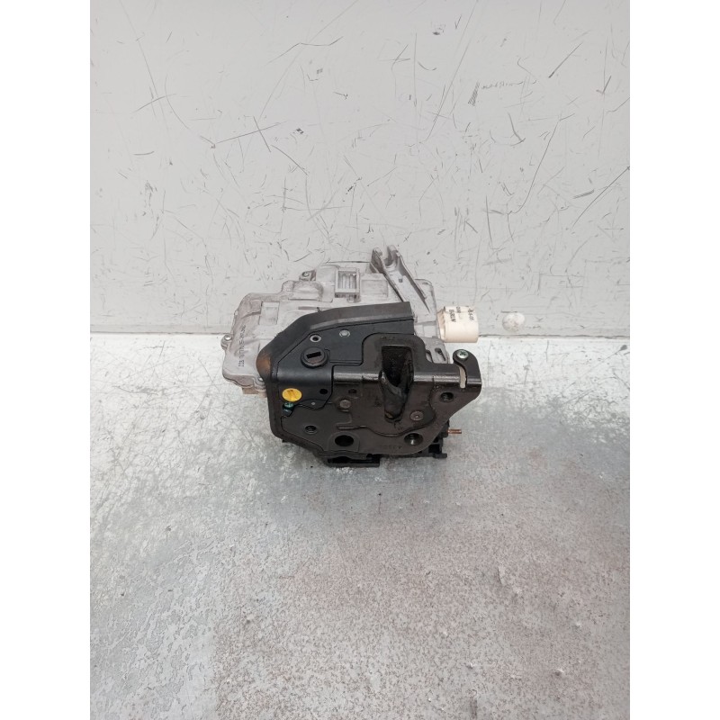 Recambio de motor cierre centralizado trasero izquierdo para seat leon (1p1) 2.0 tdi 16v referencia OEM IAM 1P0839015 5P 