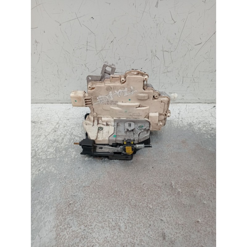 Recambio de motor cierre centralizado trasero izquierdo para seat leon (1p1) 2.0 tdi 16v referencia OEM IAM 1P0839015 5P 