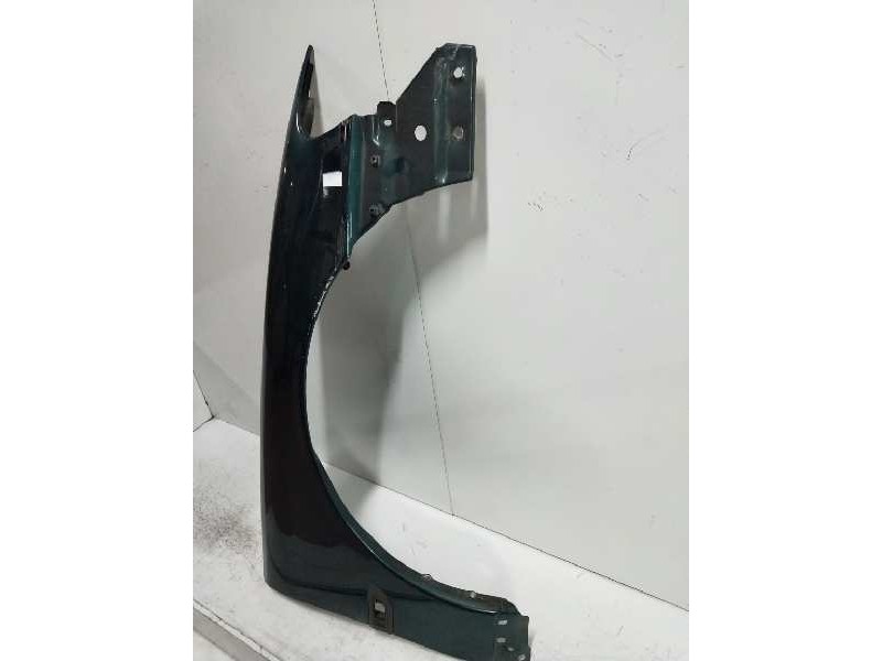 Recambio de aleta delantera derecha para volvo v70 familiar 2.5 turbodiesel referencia OEM IAM   