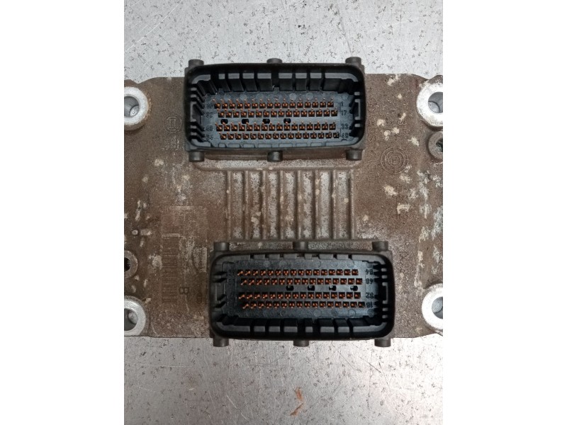 Recambio de centralita motor uce para fiat stilo (192_) 1.4 16v (192axh1b, 192bxh1b) referencia OEM IAM 0261208204 1039S04981 00