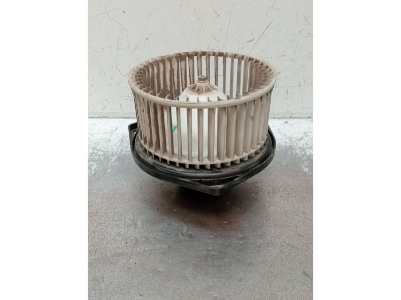 Recambio de motor calefaccion para isuzu d-max i (tfr, tfs) 3.0 ditd 4x4 (tfs77h) referencia OEM IAM 3L04130370  