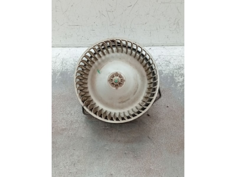 Recambio de motor calefaccion para isuzu d-max i (tfr, tfs) 3.0 ditd 4x4 (tfs77h) referencia OEM IAM 3L04130370  