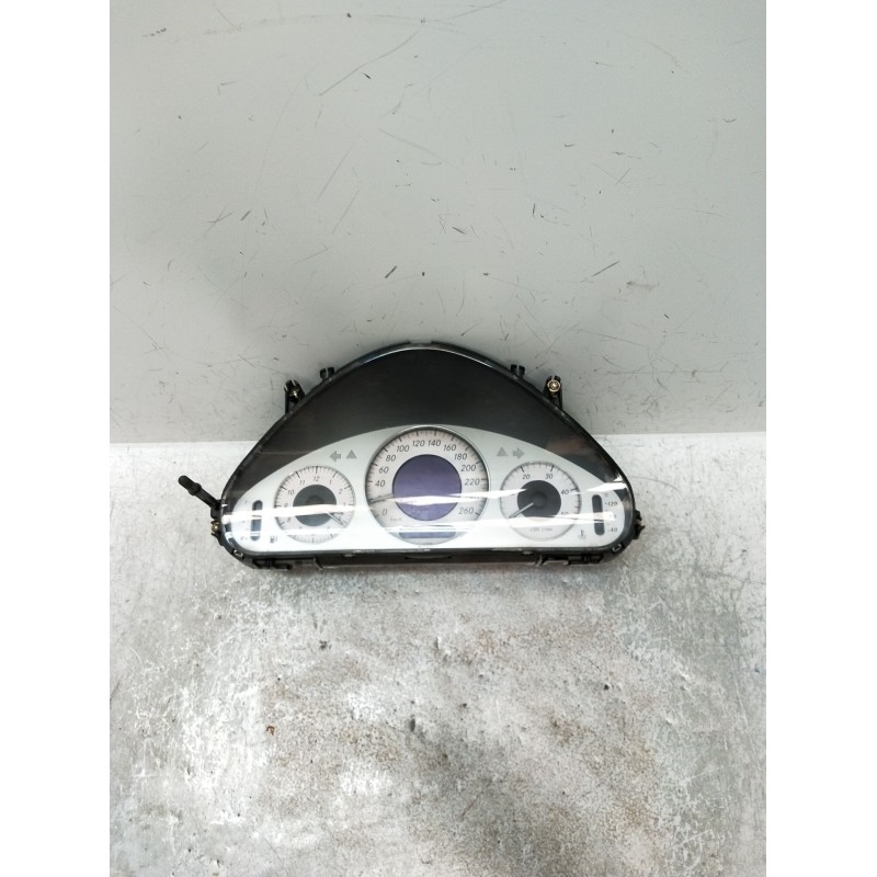 Recambio de cuadro instrumentos para mercedes-benz clase e (w211) e 270 cdi (211.016) referencia OEM IAM 110080004027 A211540361