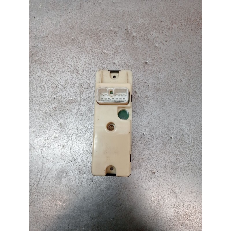 Recambio de mando elevalunas delantero derecho para isuzu d-max i (tfr, tfs) 3.0 ditd 4x4 (tfs77h) referencia OEM IAM 514633 4P 