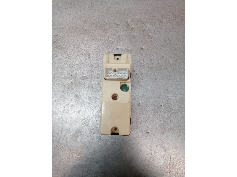 Recambio de mando elevalunas delantero derecho para isuzu d-max i (tfr, tfs) 3.0 ditd 4x4 (tfs77h) referencia OEM IAM 514633 4P 