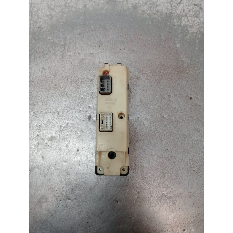 Recambio de mando elevalunas delantero izquierdo para isuzu d-max i (tfr, tfs) 3.0 ditd 4x4 (tfs77h) referencia OEM IAM  4P 