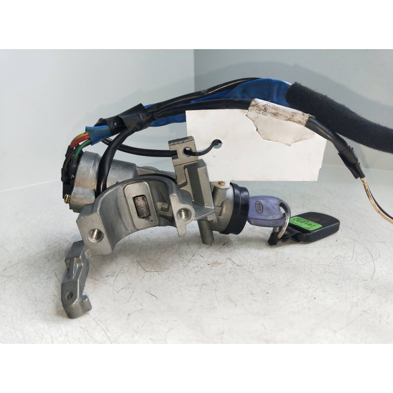 Recambio de conmutador de arranque para kia carnival ii 2.5 v6 ex referencia OEM IAM 47361A  