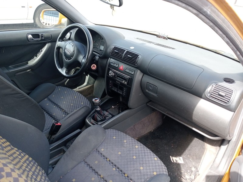 audi a3 (8l1) del año 1999