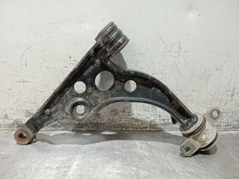 Recambio de brazo suspension inferior delantero izquierdo para peugeot boxer furgoneta (230l) 1.9 d referencia OEM IAM 130236908