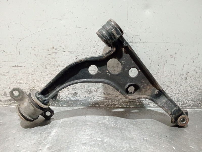 Recambio de brazo suspension inferior delantero izquierdo para peugeot boxer furgoneta (230l) 1.9 d referencia OEM IAM 130236908