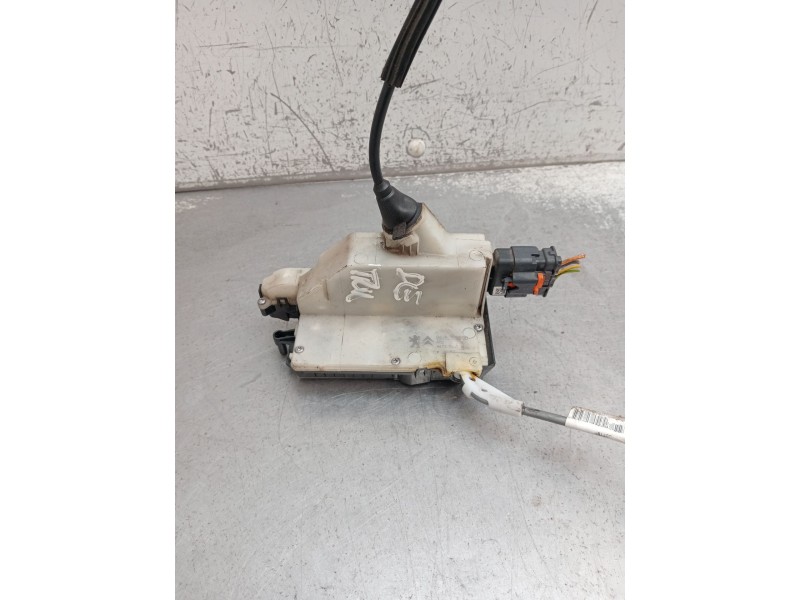 Recambio de motor cierre centralizado trasero derecho para citroën c4 ii (nc_) 1.6 bluehdi 100 referencia OEM IAM   