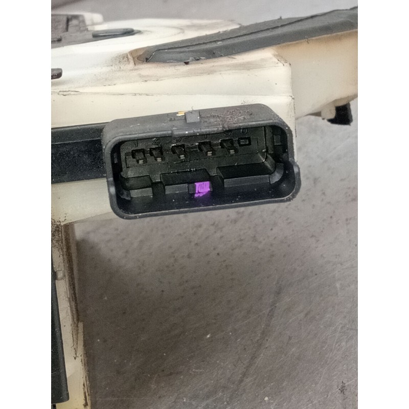 Recambio de motor cierre centralizado trasero izquierdo para citroën c4 ii (nc_) 1.6 bluehdi 100 referencia OEM IAM 9685351930  