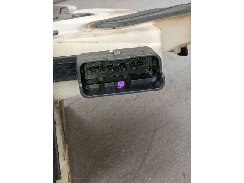 Recambio de motor cierre centralizado trasero izquierdo para citroën c4 ii (nc_) 1.6 bluehdi 100 referencia OEM IAM 9685351930  