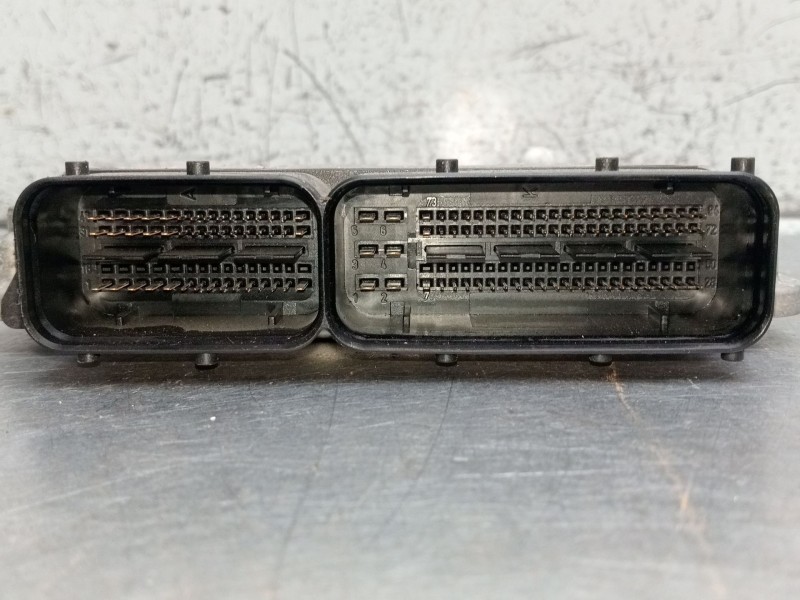 Recambio de centralita motor uce para volkswagen golf v berlina (1k1) gt sport referencia OEM IAM 0261S04405 03C906022AT 