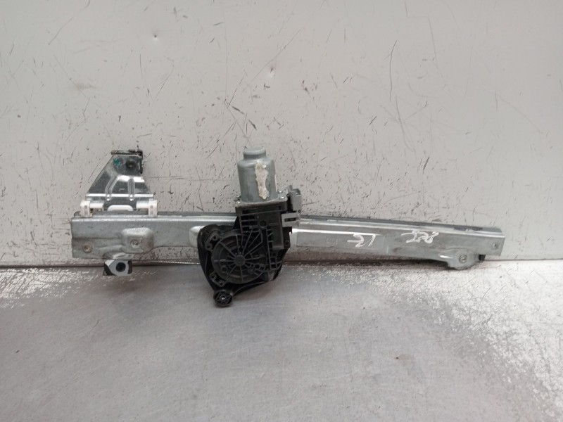 Recambio de elevalunas delantero izquierdo para citroën c4 ii (nc_) 1.6 bluehdi 100 referencia OEM IAM 121787AVG  