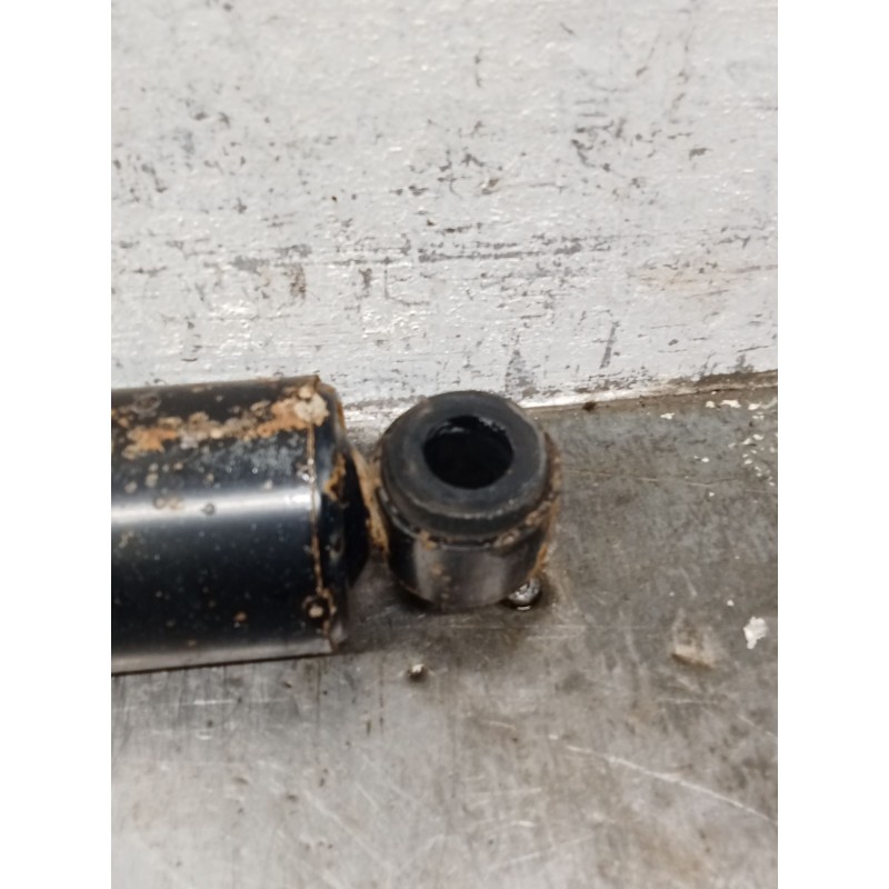 Recambio de amortiguador trasero derecho para isuzu d-max i (tfr, tfs) 3.0 ditd 4x4 (tfs77h) referencia OEM IAM 8973685990  
