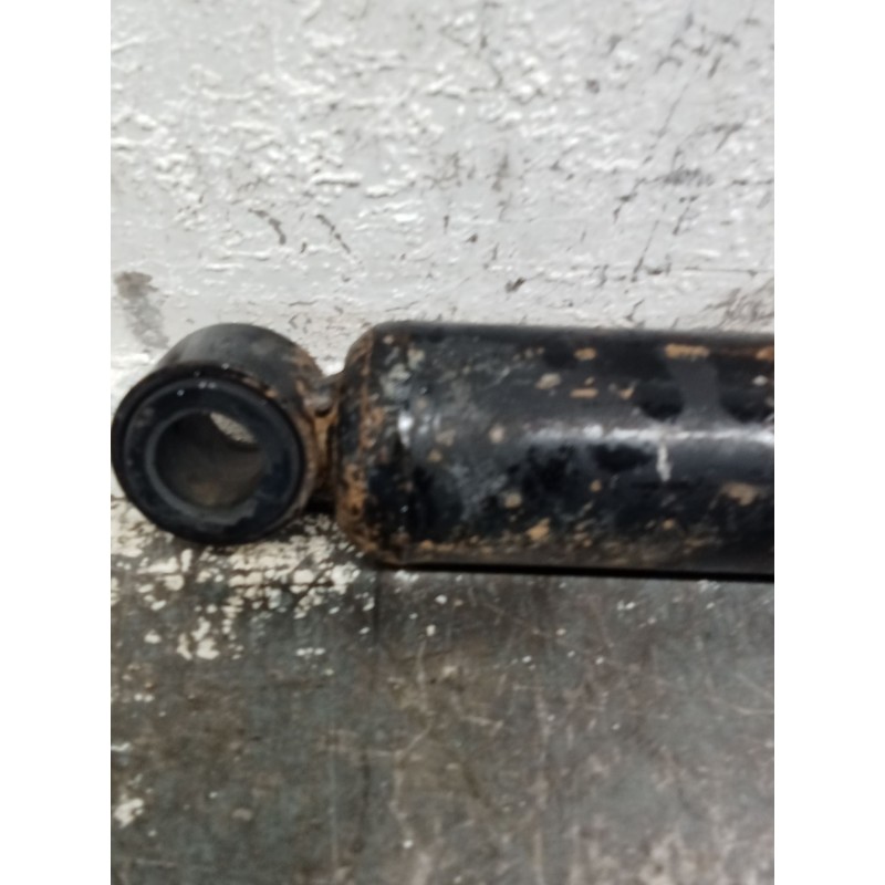 Recambio de amortiguador trasero derecho para isuzu d-max i (tfr, tfs) 3.0 ditd 4x4 (tfs77h) referencia OEM IAM 8973685990  