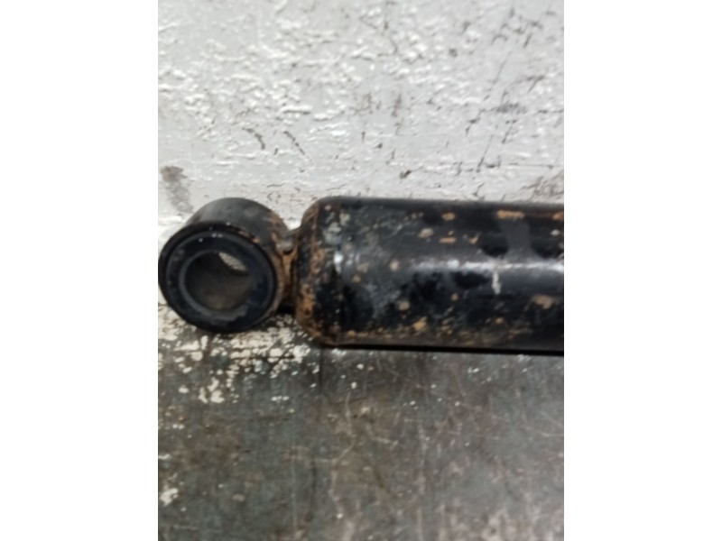 Recambio de amortiguador trasero derecho para isuzu d-max i (tfr, tfs) 3.0 ditd 4x4 (tfs77h) referencia OEM IAM 8973685990  