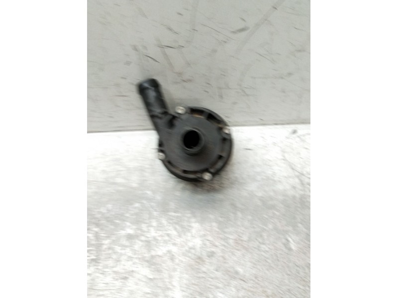 Recambio de bomba agua para infiniti q30 2.2 d referencia OEM IAM 0392023205 A0005000586 BOSCH