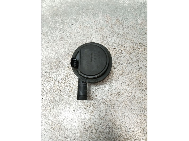 Recambio de bomba agua para infiniti q30 2.2 d referencia OEM IAM 0392023205 A0005000586 BOSCH