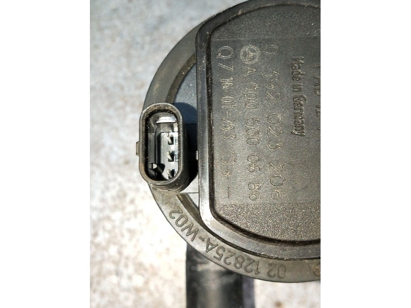 Recambio de bomba agua para infiniti q30 2.2 d referencia OEM IAM 0392023205 A0005000586 BOSCH