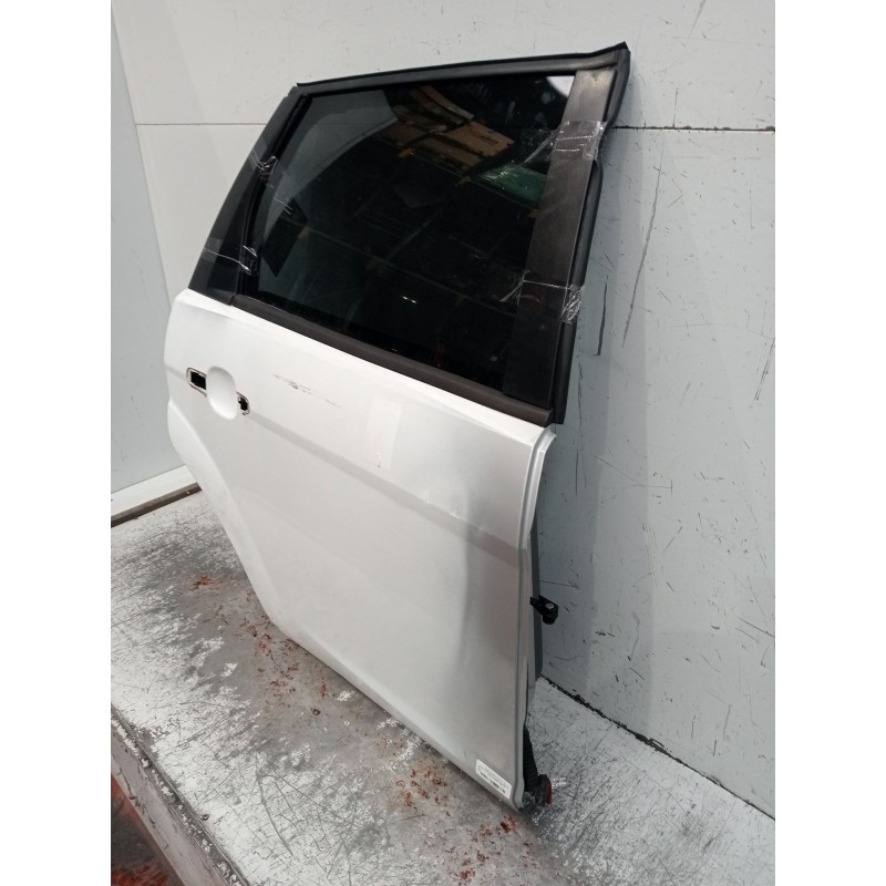 Recambio de puerta trasera derecha para ford focus ii turnier (da_, ffs, ds) 1.6 tdci referencia OEM IAM   5P