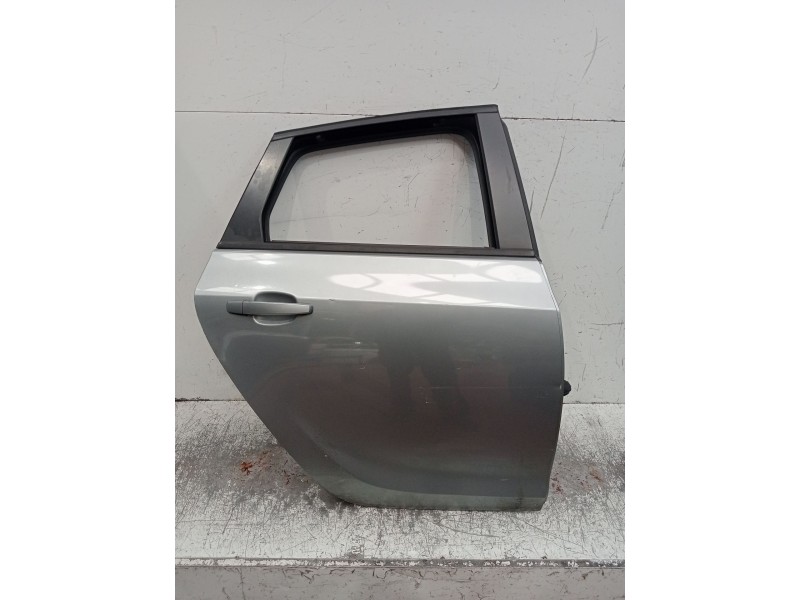 Recambio de puerta trasera derecha para opel astra j sedán 1.6 cdti (69) referencia OEM IAM   