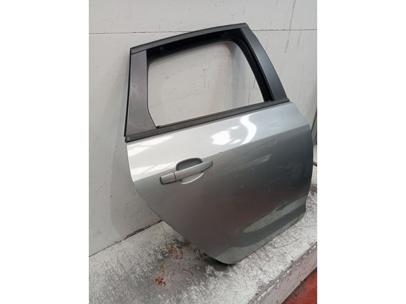Recambio de puerta trasera derecha para opel astra j sedán 1.6 cdti (69) referencia OEM IAM   
