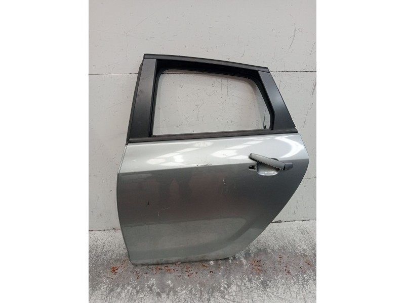 Recambio de puerta trasera izquierda para opel astra j sedán 1.6 cdti (69) referencia OEM IAM   
