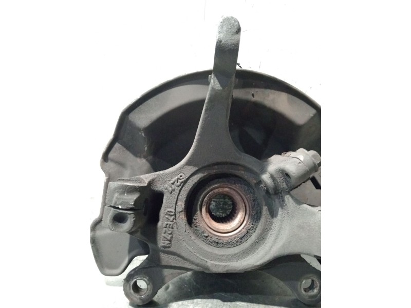 Recambio de mangueta delantera izquierda para suzuki swift iii (mz, ez) 1.3 (rs 413) referencia OEM IAM   