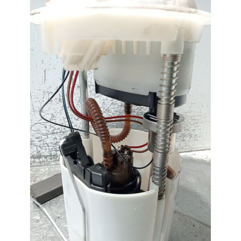 Recambio de bomba combustible para suzuki swift iii (mz, ez) 1.3 (rs 413) referencia OEM IAM 1510062J01 A2C53081397 
