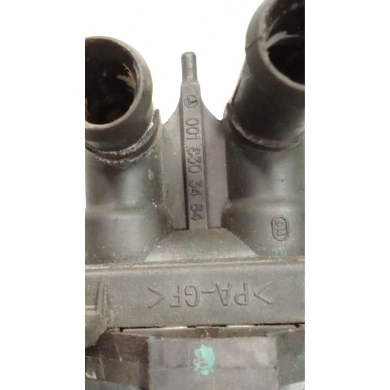 Recambio de valvula intercambio de calefaccion para mercedes-benz clase c (w202) berlina 2.5 diesel cat referencia OEM IAM 00183